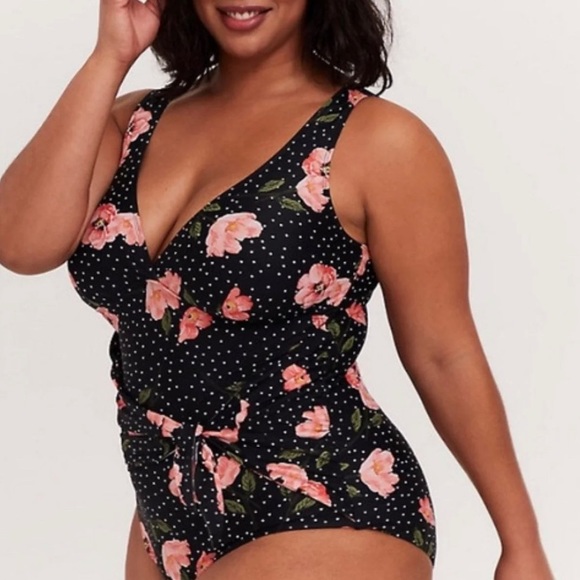NWT TORRID ONE PIECE SWIM SUIT POLKA FLORAL SIZE 2